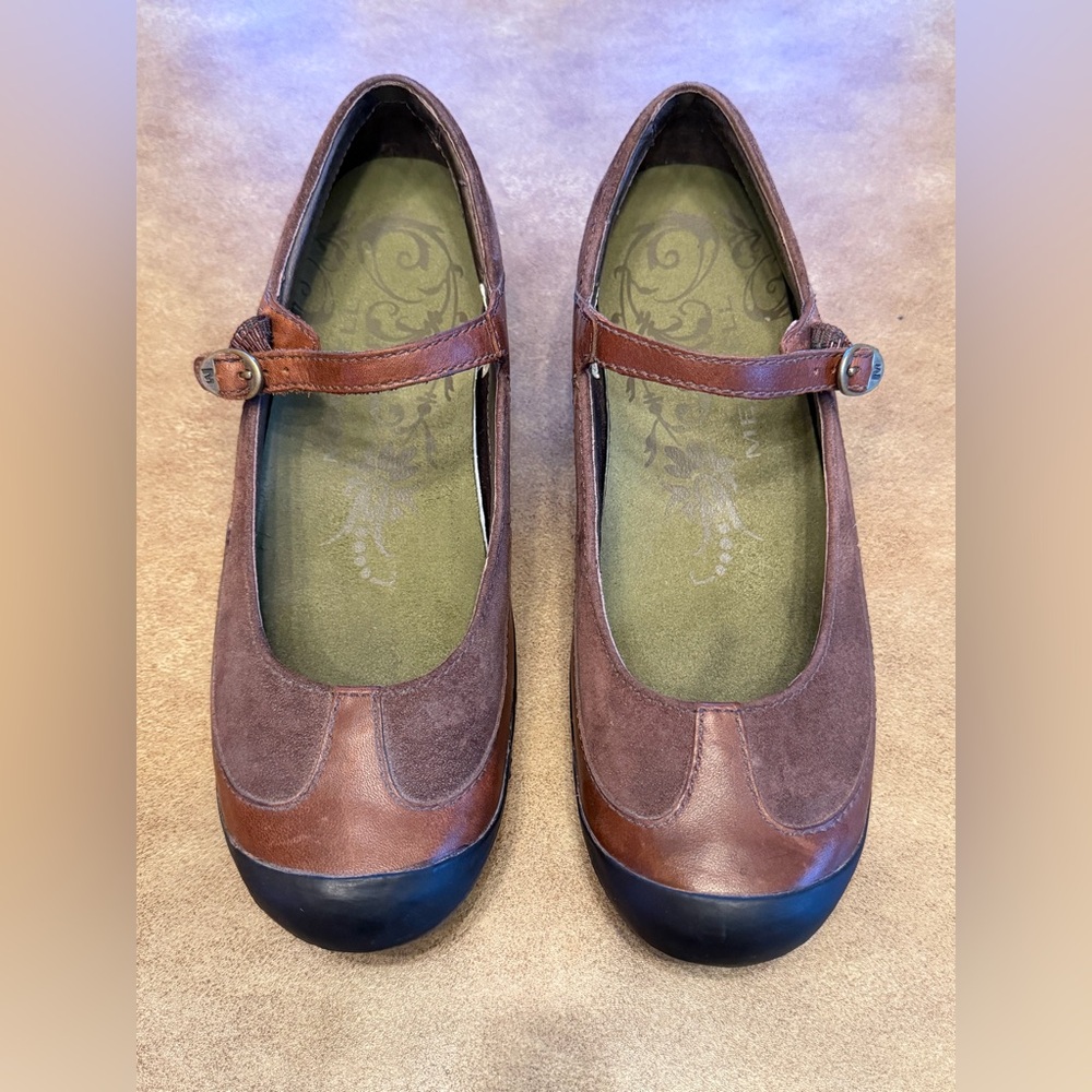 Merrell Brown Mary Jane Saddle Flats with Black Toe & Sole